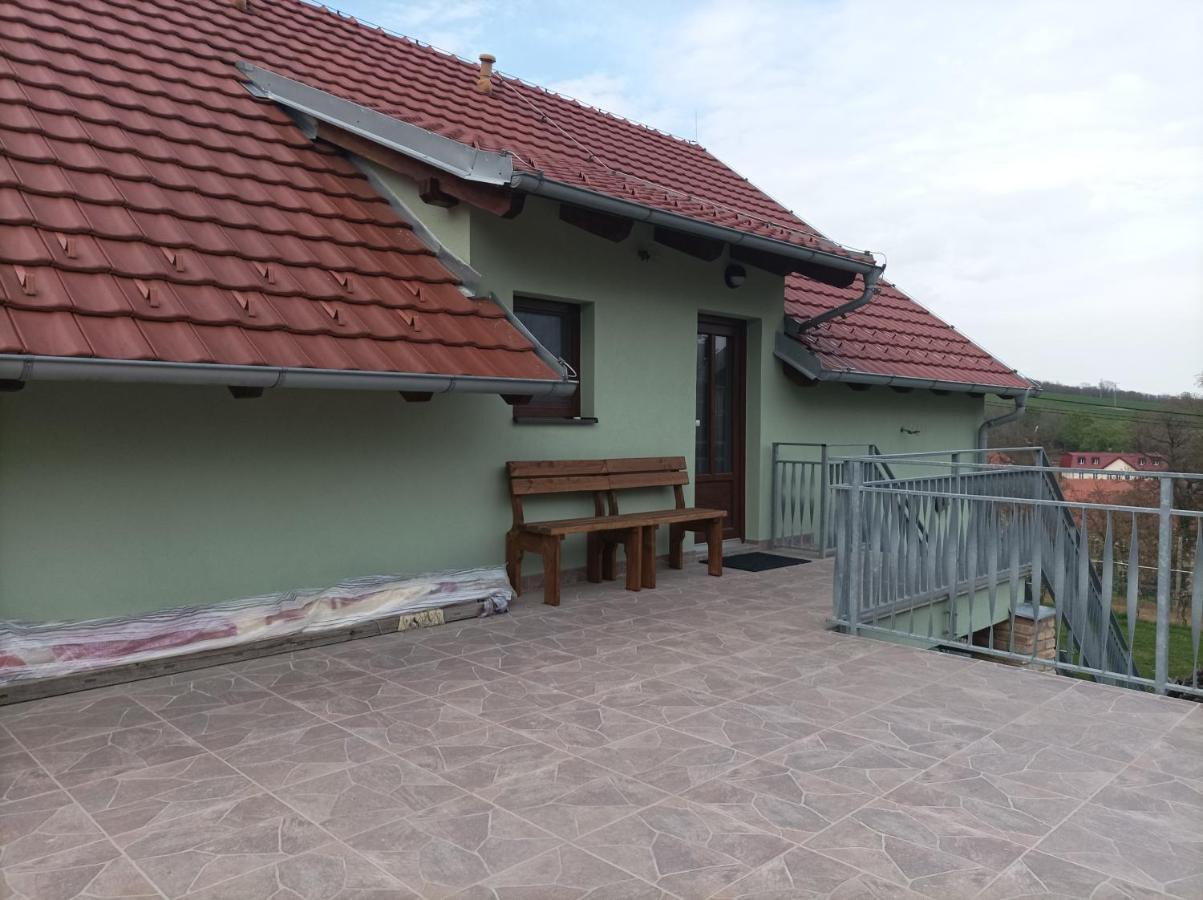 Rodinné vinařství Guldanovi Divaky Extérieur photo